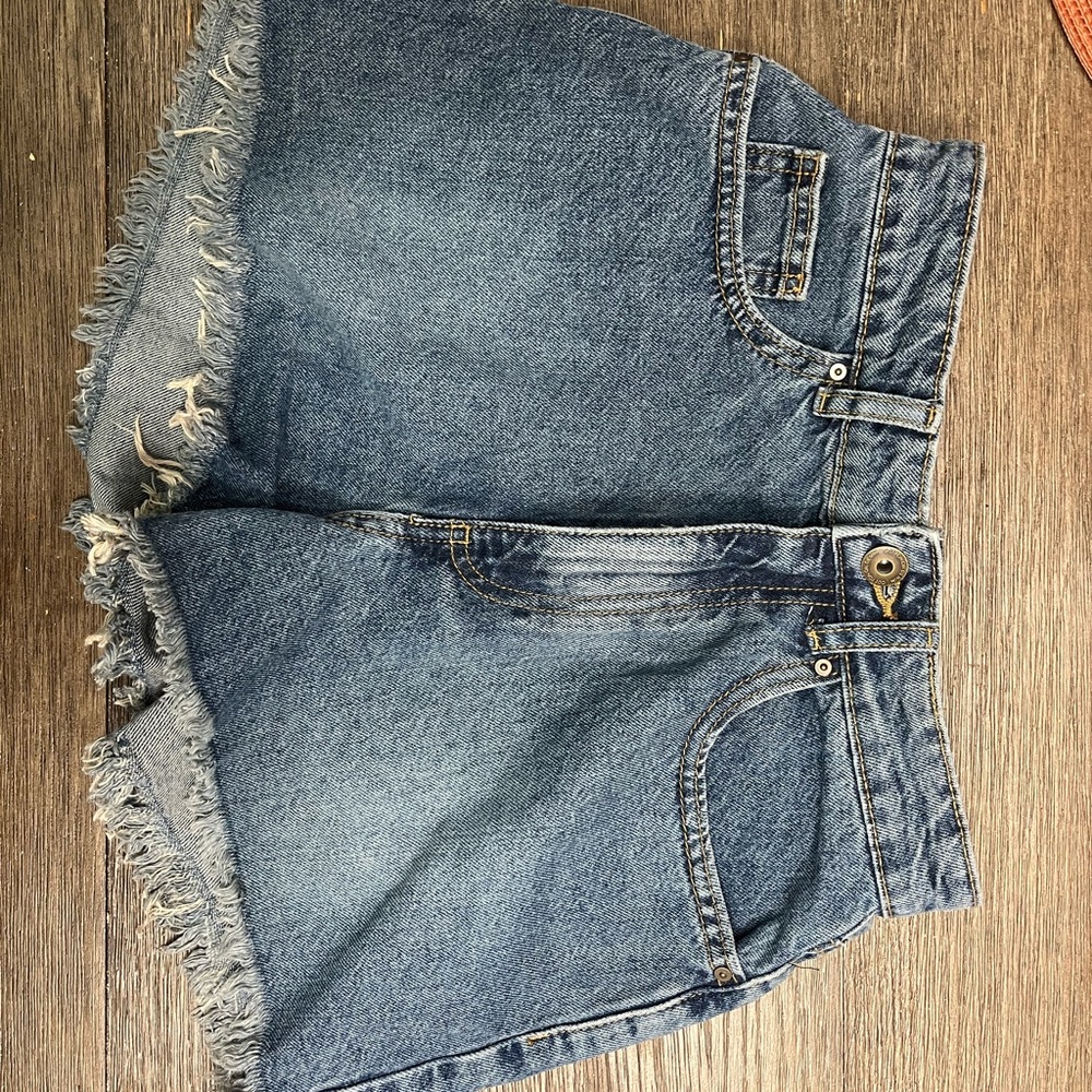 ‘Cotton On’ High Rise Mom short